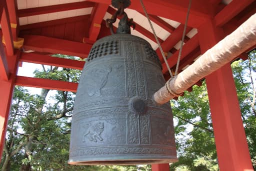 京都　平等院の日本三名鐘の梵鐘（レプリカ）