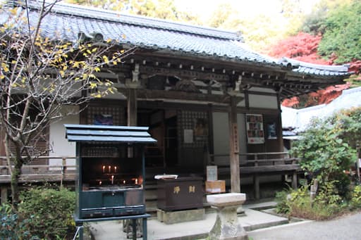 京都　醍醐寺境内の女人堂
