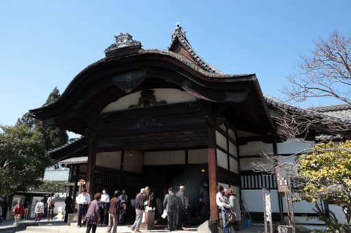 京都　醍醐寺（下醍醐）の塔頭、三宝院玄関