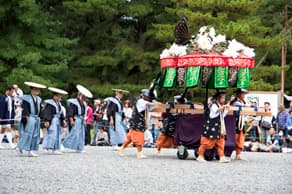 京都三大祭のひとつ時代祭・室町洛中風俗列 風流傘