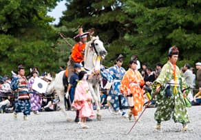 京都三大祭のひとつ時代祭・城南流鏑馬列 射手武士