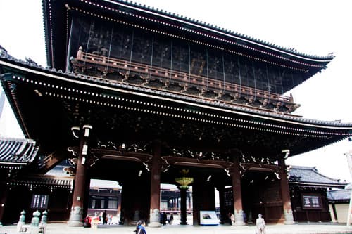 京都　東本願寺の御影堂門