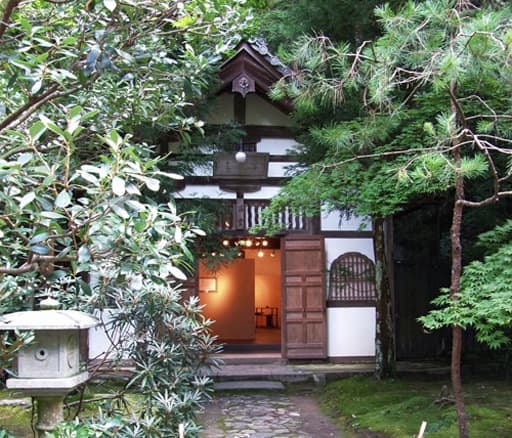 京都　法然院の講堂　元は浴室。