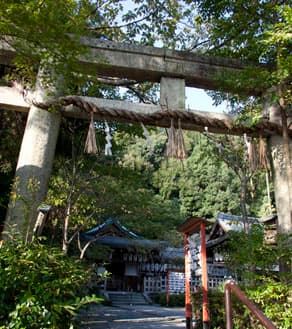 京都　若王子神社の鳥居