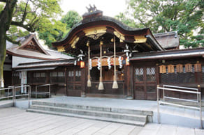 京都　護王神社の本殿
