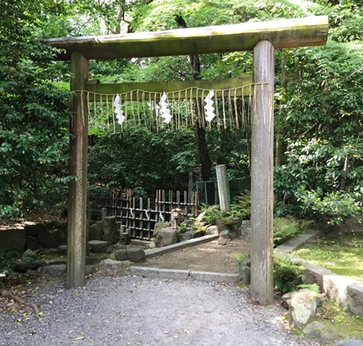 京都　木島神社の三柱鳥居の神域への鳥居