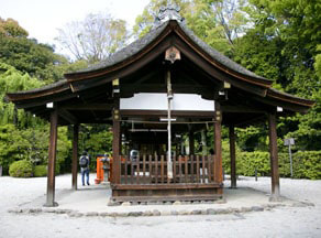 上賀茂神社の境外摂社　久我神社の拝殿