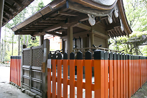 上賀茂神社境内の奈良神社