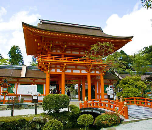 京都　上賀茂神社・楼門と玉橋