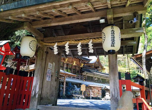 京都　貴船神社の神門