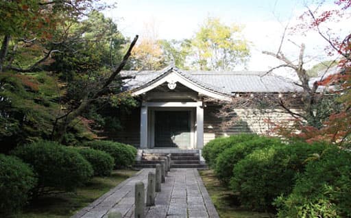 京都　広隆寺の旧霊宝殿