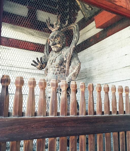 京都　広隆寺、仁王門の仁王像