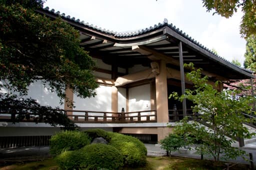 京都　広隆寺の新霊宝殿