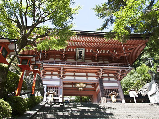 京都　鞍馬寺の仁王門