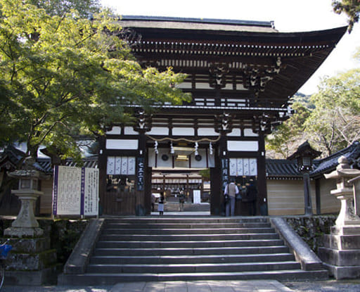 京都　松尾大社の楼門