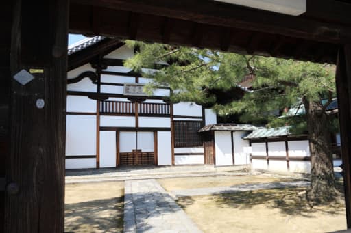 京都　妙心寺境内の玉鳳院