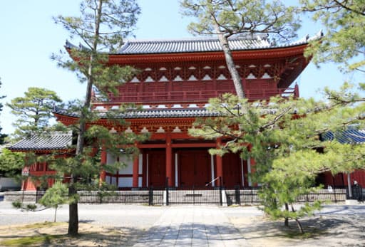 京都　妙心寺の三門