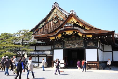 京都　二条城の二の丸御殿の車寄