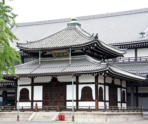 京都　西本願寺の経蔵