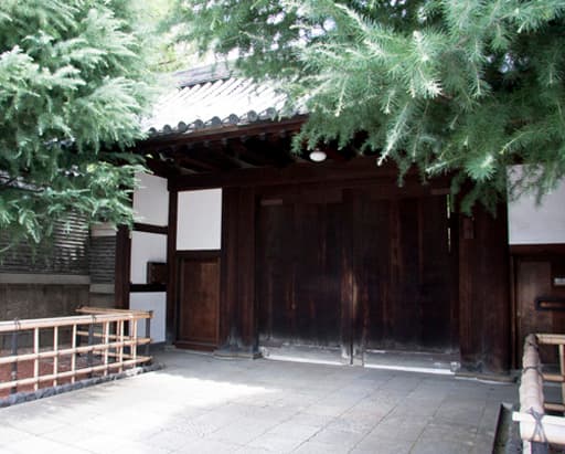 京都　西本願寺の大宮門