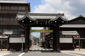 京都　西本願寺の総門