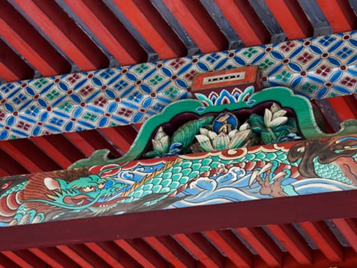 京都　六波羅蜜寺の蟇股の下にマンガのような龍が！