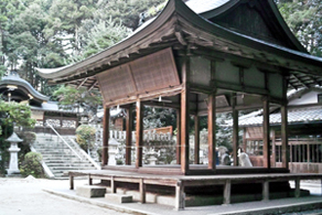 京都　曼殊院近くの鷺森神社（さぎのもりじんじゃ）の拝殿