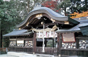 京都　曼殊院近くの鷺森神社（さぎのもりじんじゃ）の本殿