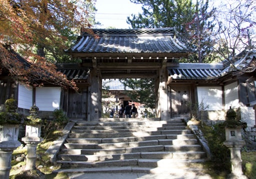 京都　西明寺の表門