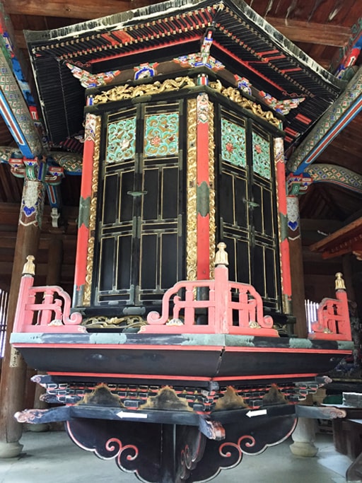 京都　清凉寺の輪蔵