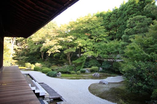 京都　泉湧寺の御座所庭園
