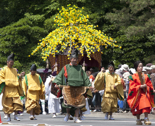 賀茂社の祭礼・葵祭 路頭の儀「風流傘」