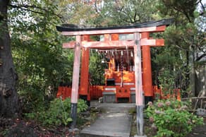 京都　神泉苑境内の矢剣大明神社（やつるぎだいみょうじんじゃ）