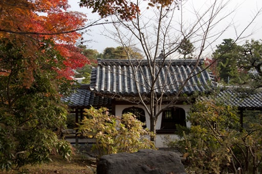 京都嵯峨野　天龍寺の回廊