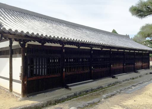 京都　東福寺の東司（とうす・日本最古最大のトイレ）