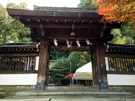 京都・月読神社の神門