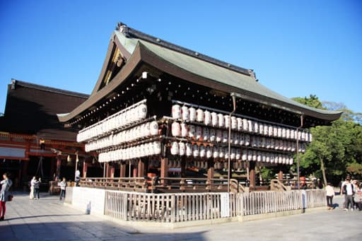 京都　八坂神社の舞殿